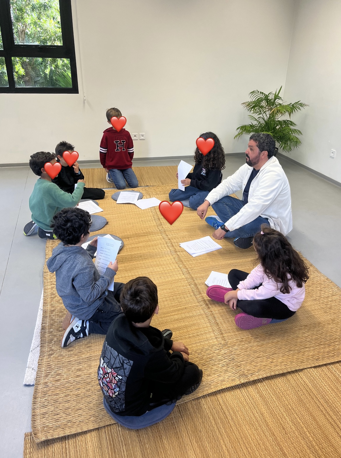 Atelier théâtre en cercle avec l'intervenant